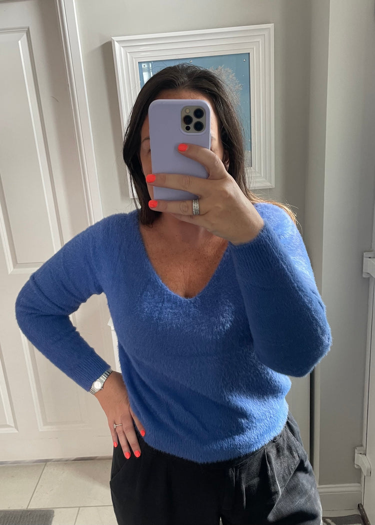 EMILY | blue super soft fitted jumper