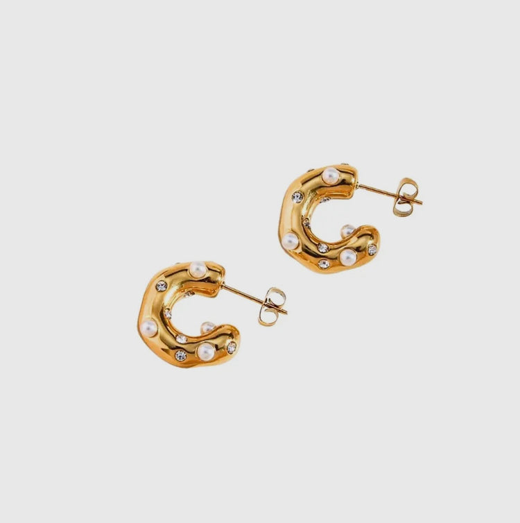 SUZY | gold pearl earrings