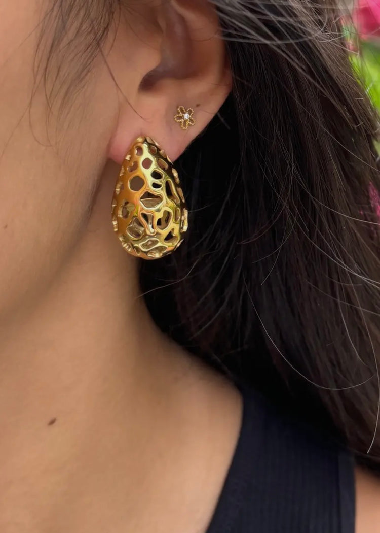 BLAIR | 18ct gold plated hollow tear drop shaped earrings