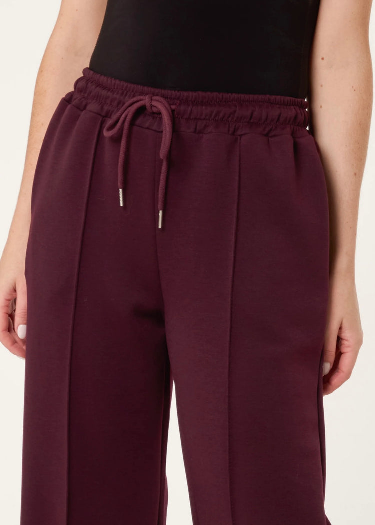 CIARA | berry wide leg joggers